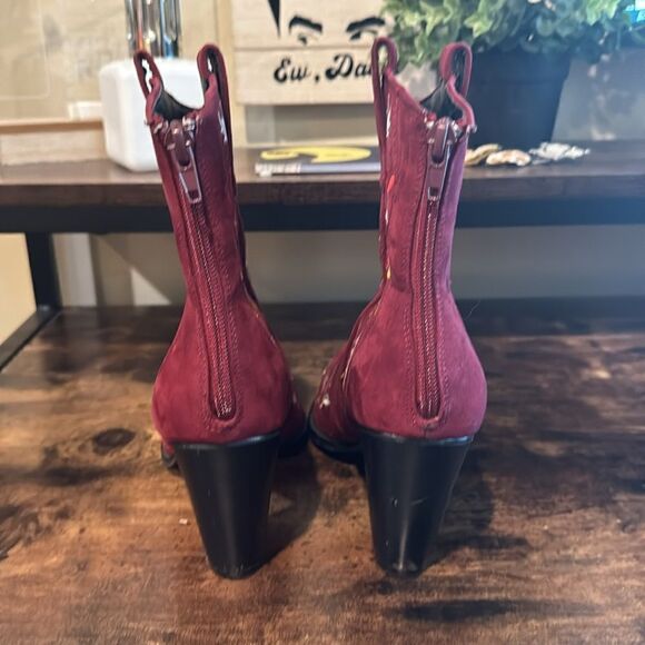 Penny loves‎ Kenny Red embroidered booties size 8.5 - Picture 3 of 9